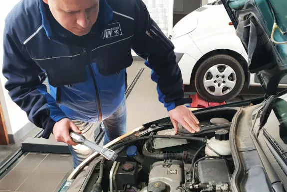 TÜV und Erstellung von Fahrzeuggutachtung in Offenbach und Umgebung