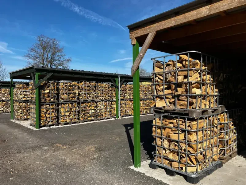 Verkauf von Brennholz in Schwann und Umgebung
