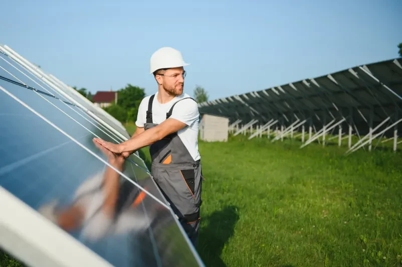Modernisierung durch Solaranlagen-Installation in Emmerich und Umkreis