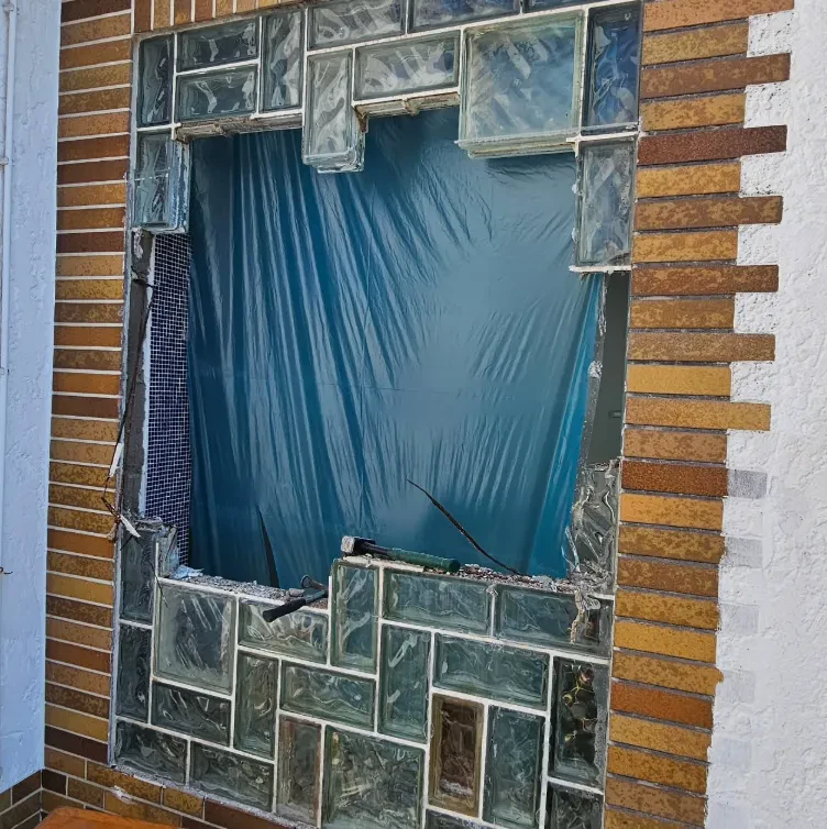 Zuverlässige Handwerker für Innenausbau und Renovierungsarbeiten in Brechen und im Rhein-Main-Gebiet
