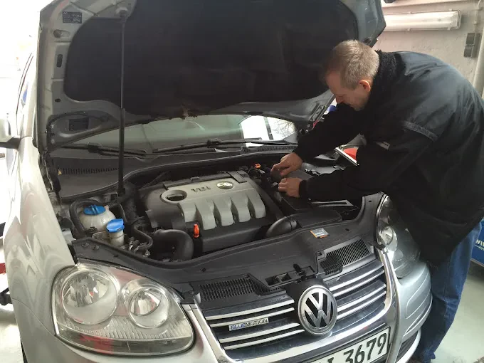 Die beste Kfz-Werkstatt mit Lackiererei und Reifenservice im Großraum Stuttgart