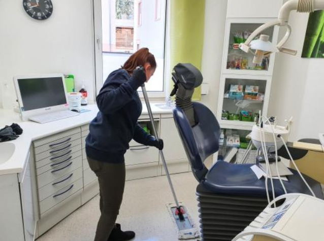 Professioneller Reinigungsservice für Arztpraxis, Therapiezentrum und medizinische Einirichtunge im Landkreis Anhalt-Bitterfeld