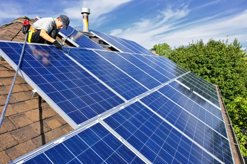 Energieeffiziente Photovoltaik für Privat- und Gewerbeobjekte in Steinbach