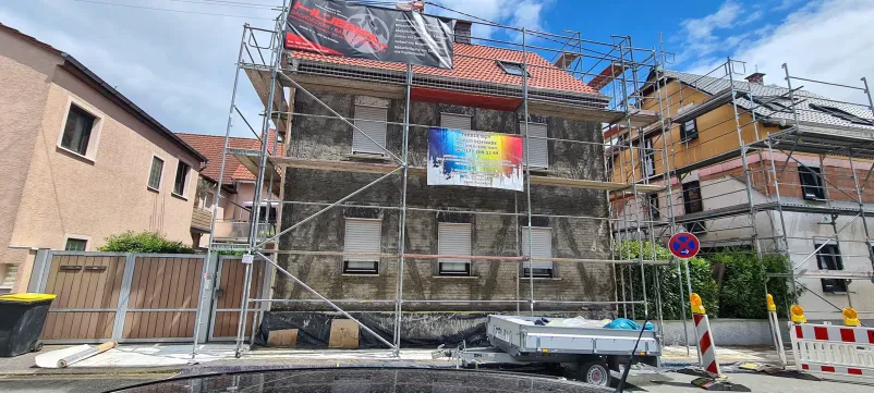Entscheiden Sie sich für professionelle Tapezierarbeiten und Fassadengestaltung in Wiesbaden und Umgebung