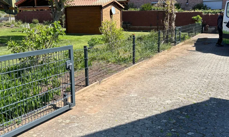 Fachgerechte Zauntore für private Gärten und Grünanlagen in Kaiserslautern und Umgebung