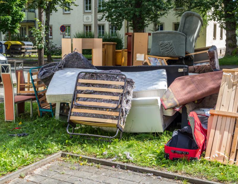 Räumungsarbeiten mit kleineren Reparaturen für Privatkunden in Konstanz 