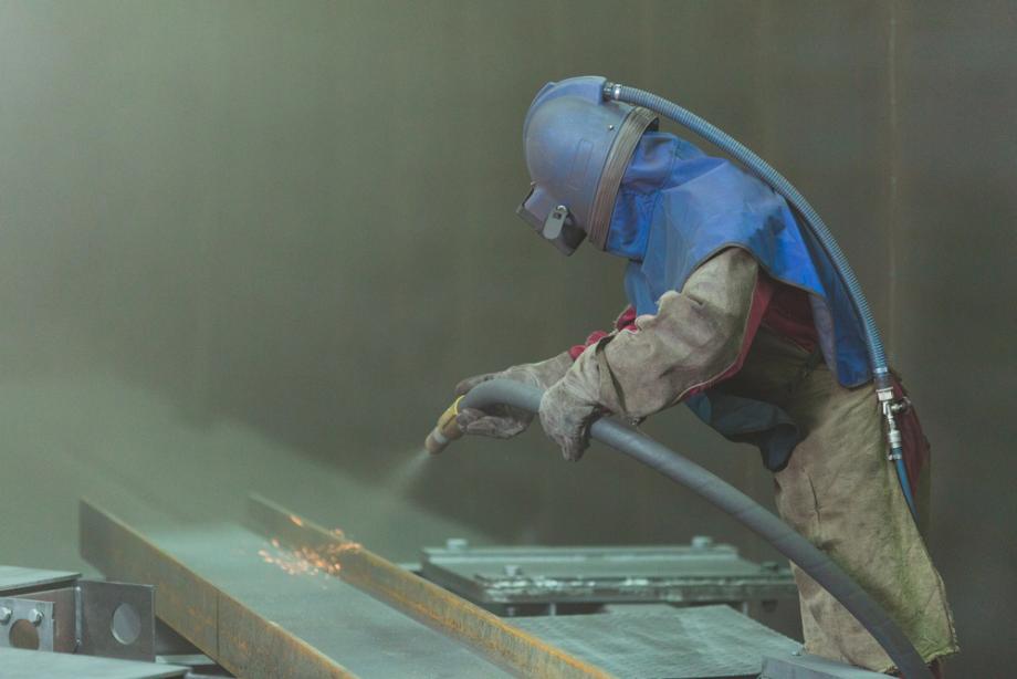 Materialien und Strahlmittel beim Sandstrahlen