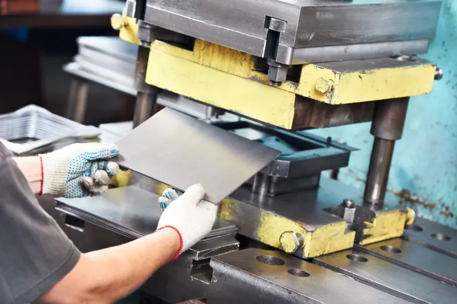 Materialien und Metallverarbeitung in der Spenglerei