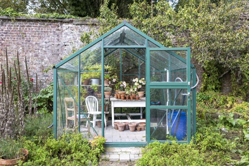 Welche Vorteile bietet die Firma Gewächshaus-Verglasung Emsiu ihren Kunden?