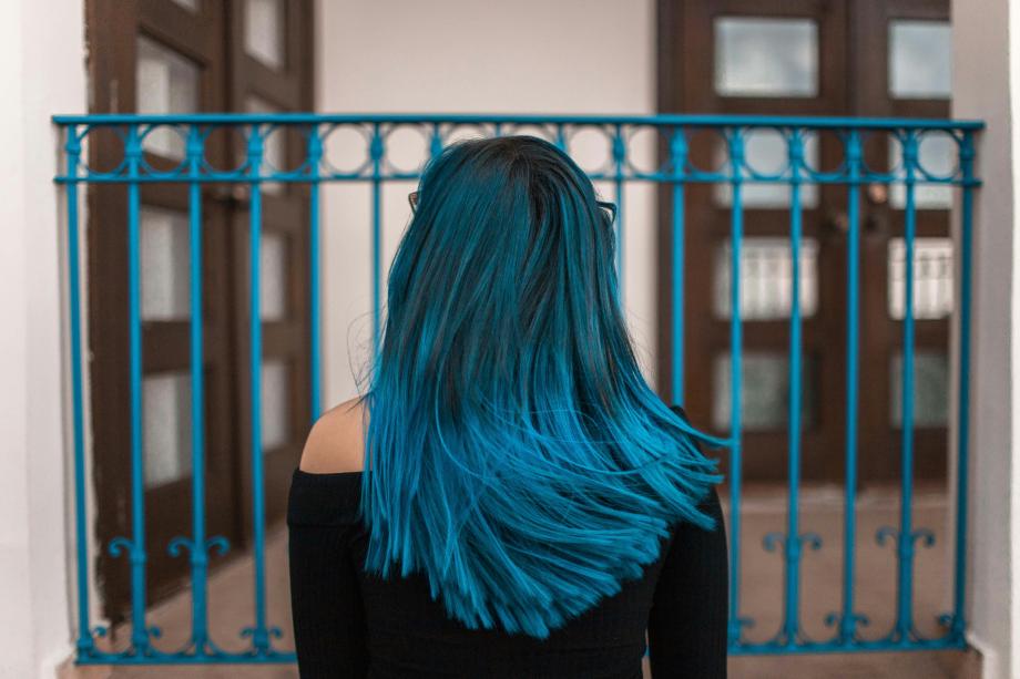 Blaue Haare