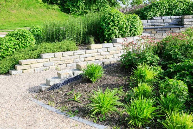 Präzise Gartengestaltung in Stuttgart-Feuerbach