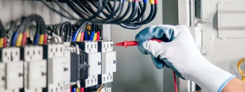 Elektroarbeiten und PV-Anlagen