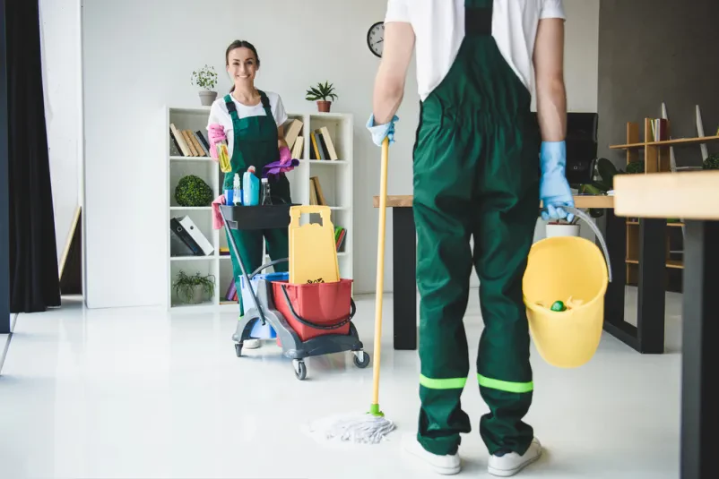 Treppenhausreinigung und Fensterreinigung NRW