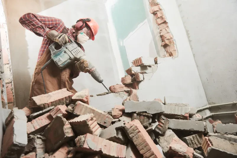 Günstiger Abriss und Rückbau in Berlin und Umgebung