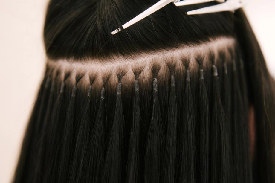 Farbe und Tonung bei Haarverlängerung Friseur