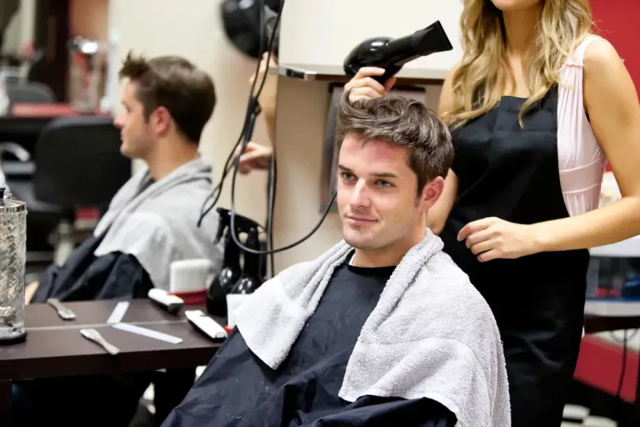 Formelle Frisuren als moderne, stumme Sprache