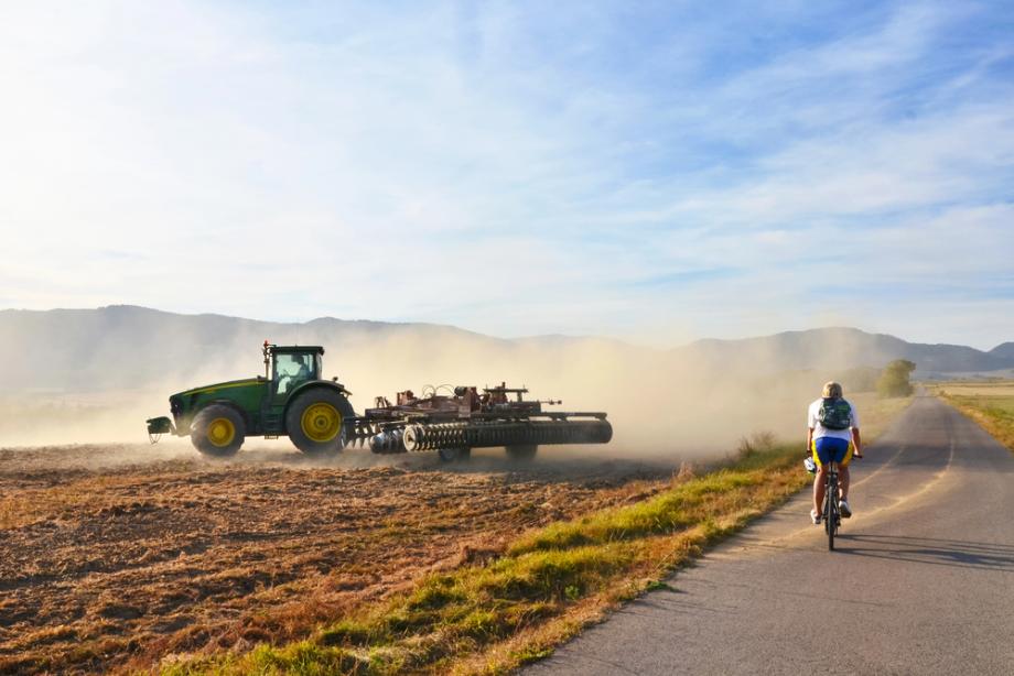 Maschinenportfolio für Feldarbeit und Produktionssicherheit