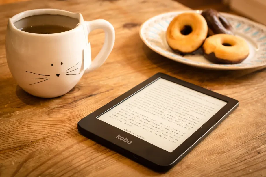 Online Bibliothek Bücher ausleihen im Alltag