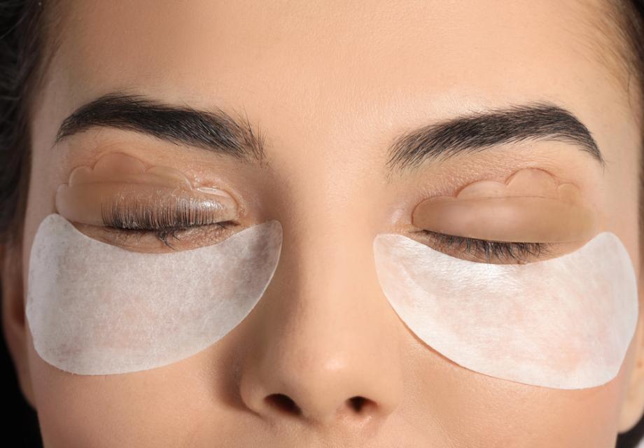 Pflegephase und Stabilisierung nach der Lidkontur Behandlung