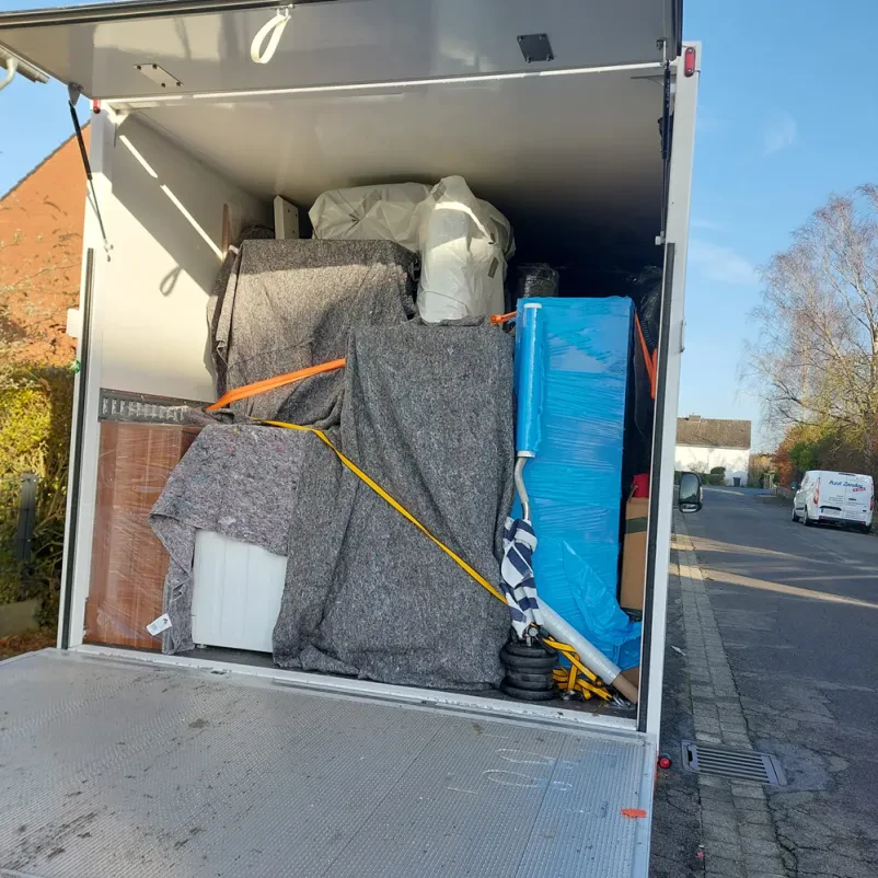 Professionelle Umzüge und Entrümpelungen in Hamburg