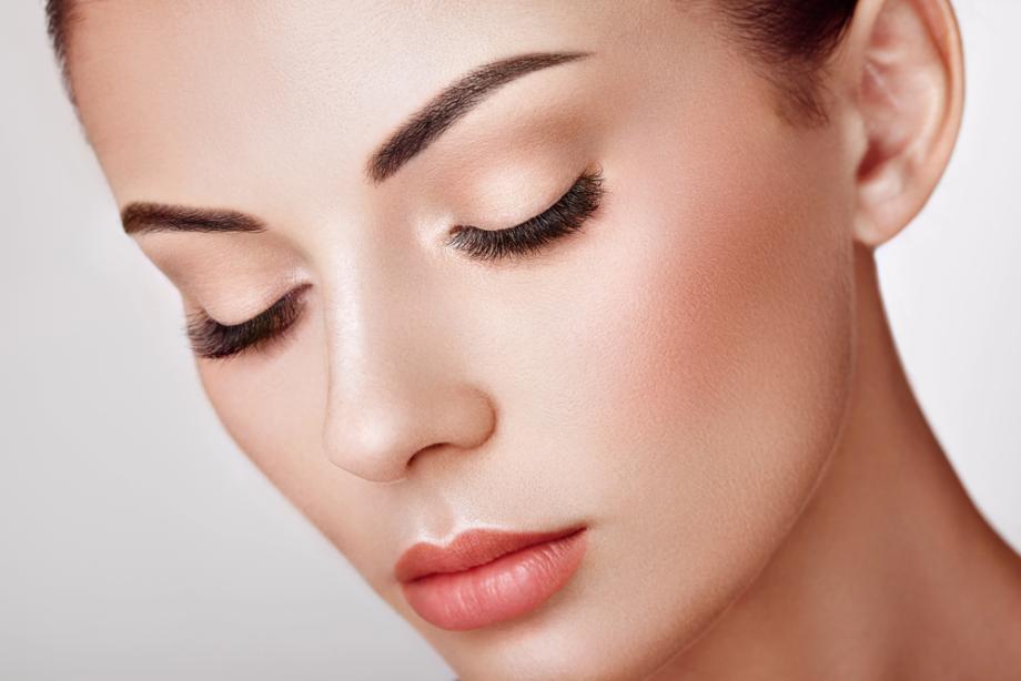 Warum professionelle Wimpernverlängerungen praktisch sind