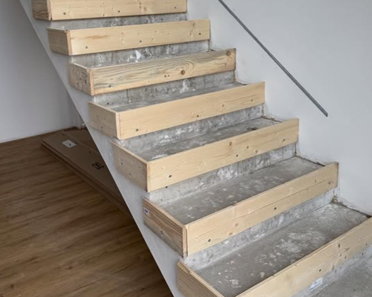 Passgenauer Verlegung von Parkett und Vinyl in Langenhagen und Hannover