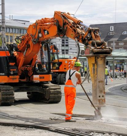 Präzise Straßenbauarbeiten