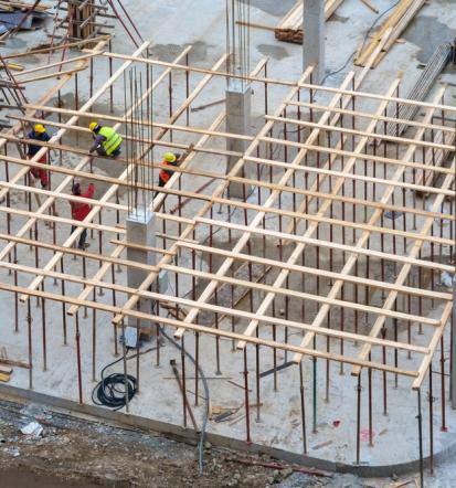 Zuverlässige Eisenverlegung für Großprojekte