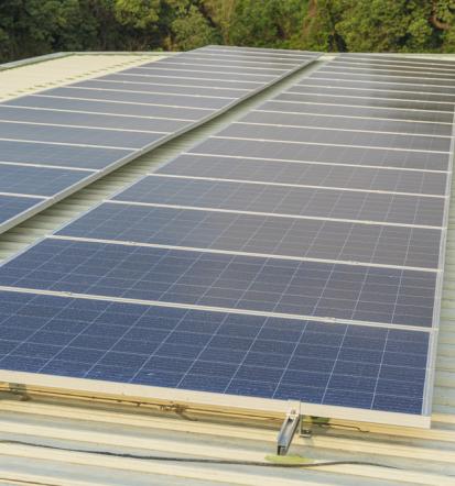 Professionelle Photovoltaikinstallation in Marienfeld