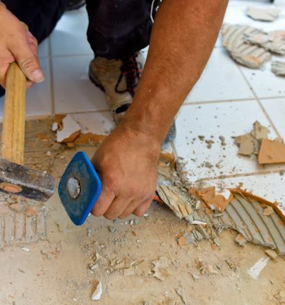 Beste Badsanierung Hamburg mit Bodenleger Jakob, Ihre Experten vor Ort