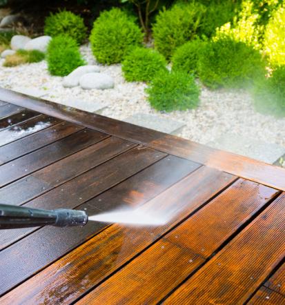 Gründliche Terrassenpflege und Reinigung Aßlar