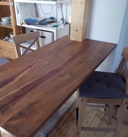 Holzunikate und massive Treppen aus Holz mit dem Top Schreiner in Gießen und Umgebung