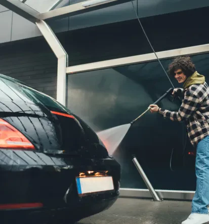 Guter Autoreinigungsdienst in Waren