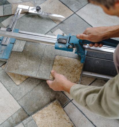 Fachgerechte Oberflächenvorbereitung für Fliesenverlegung in Halle und Umgebung