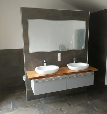 Fachgerechte Glasfliesenverlegung in Oldenburg und Umgebung