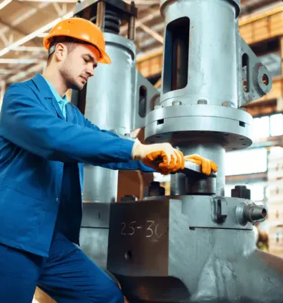 Professioneller Anbieter von PV-Anlagen und Industrieinstallation in Stuttgart und Baden-Württemberg