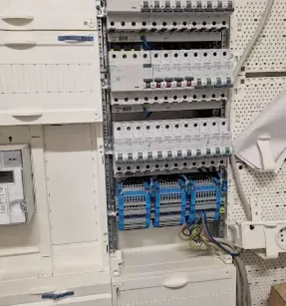 Präzise Elektroinstallation für Industrie, Haus und Wallboxen in Mühlacker und Stuttgart