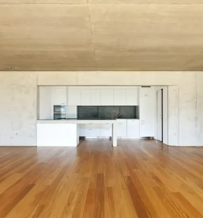 Moderner Innenausbau eines Wohnraums in Niedersachsen