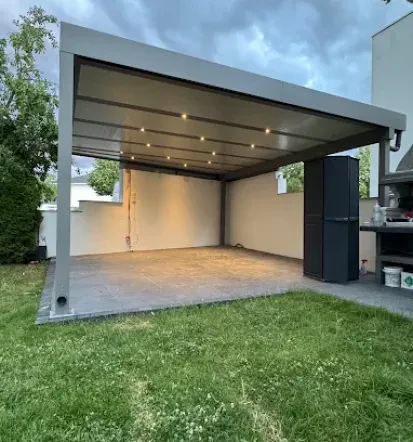 Elegante Aluminium-Terrassenüberdachung in Kelsterbach
