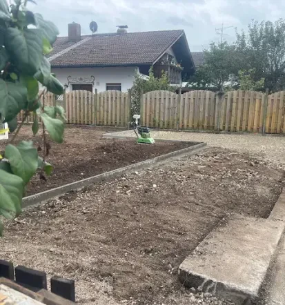 Gartenhaus auf neu gestalteter Fläche in Germering