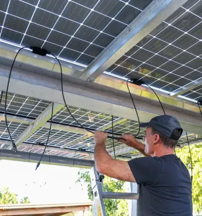 Photovoltaikanlage auf Einfamilienhaus in Lage und Umgebung