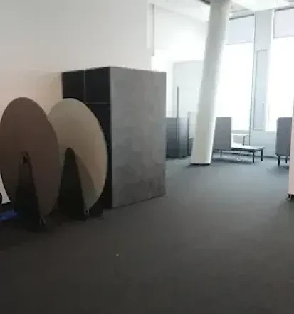 Montierte Bürotrennwände für moderne Arbeitsräume in Nürnberg