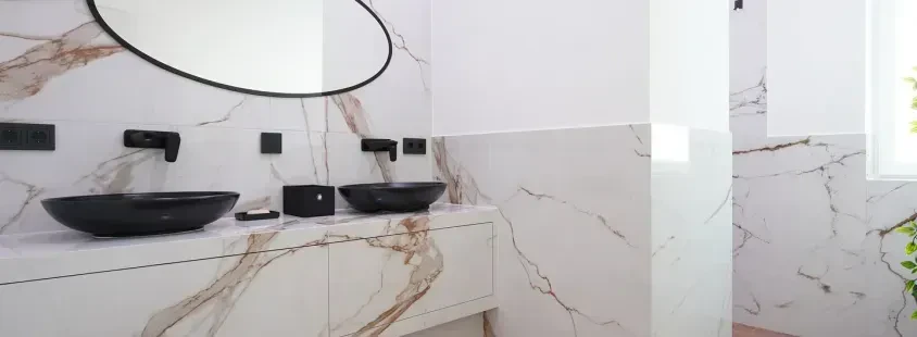 Professionelle Glasfliesenverlegung in Oldenburg und Umgebung