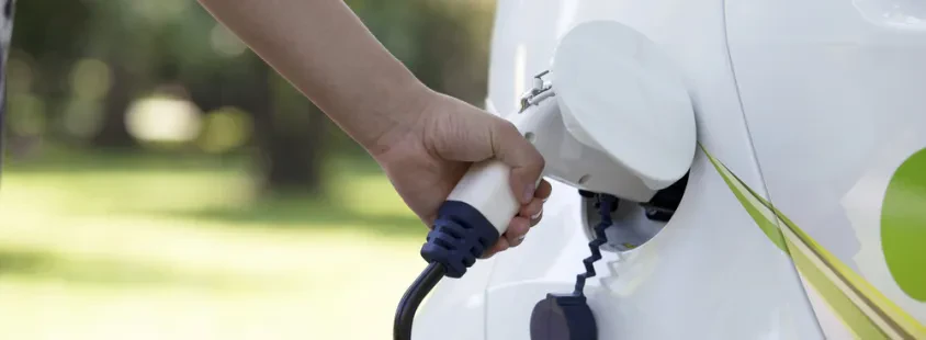 Präzise Installationen von Wallboxen an Wänden privater Garagen in Brandenburg und Umgebung