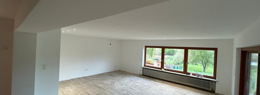 Zuverlässige Umzugshilfe mit Möbelmontage und -demontage in Erlangen und bayernweit