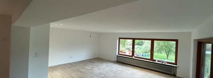 Zuverlässige Umzugshilfe mit Möbelmontage und -demontage in Erlangen und bayernweit