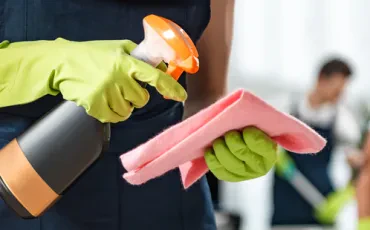 Wie viel kostet eine Wohnungsreinigung bei einer Gebäudereinigungsfirma