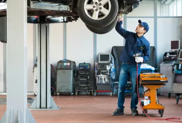 Was Sie wissen sollten, bevor Sie eine KFZ Autowerkstatt in der Nähe aufsuchen