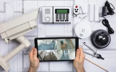 Alarmsysteme Haus als moderne Sicherheitslösung für Schutz, Kontrolle und ein starkes Gefühl von Geborgenheit