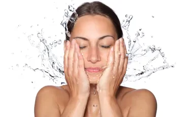 Effektive Faltenbekämpfung für ein Gesicht voller Frische und langfristiger Hautbalance